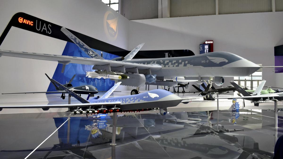 Arabia Saudită cumpără drone chinezești de 5 miliarde de dolari – SUA, scoase din joc Riadul a încheiat un contract uriaș cu o companie chineză pentru producerea locală de drone militare