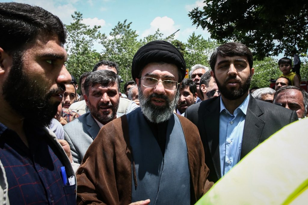 Cine e Mojtaba Khamenei, viitor lider suprem iranian amenințat de israel