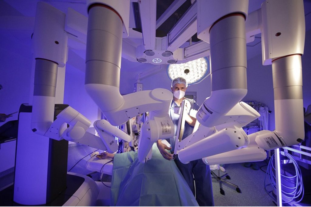 Depistarea precoce: Cheia în lupta cu afecțiunile prostatei Analizele medicale de rutină joacă un rol crucial în detectarea timpurie a unor afecțiuni grave, oferind pacienților o șansă mai mare la un tratament eficient și la o recuperare completă