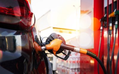 Prețul carburanților ar putea scădea sub 9 lei pe litru, promite guvernul Guvernul ia în calcul un mecanism flexibil de reducere a accizelor pentru a tempera scumpirile la pompă
