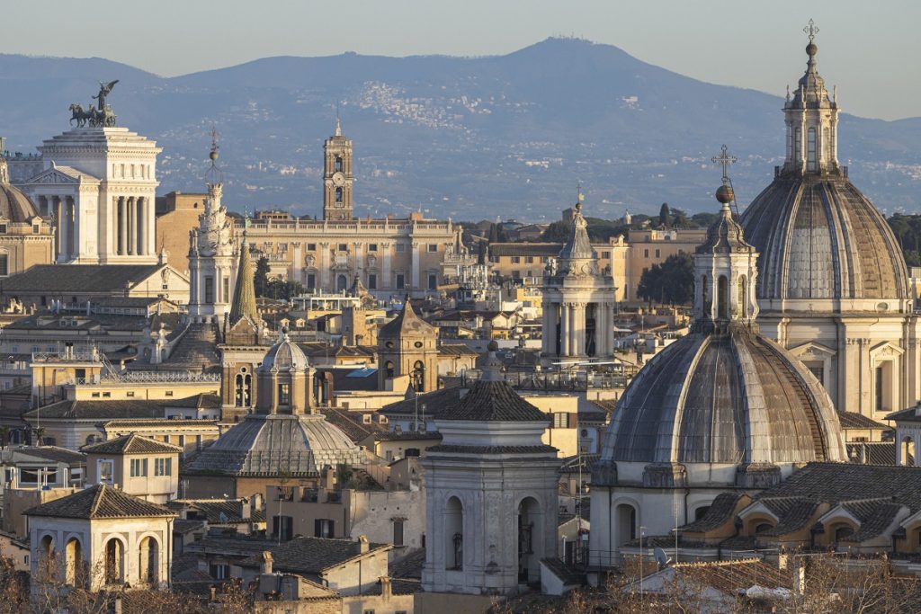 Paste la prețuri mici în Roma: Unde poți mânca bine fără a goli portofelul Roma, un oraș renumit pentru istoria sa bogată și gastronomia excepțională, poate fi o destinație costisitoare pentru turiști