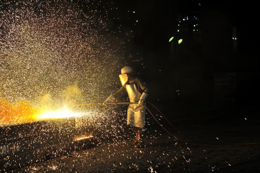 UE dublează taxele vamale la oțel: Protecție pentru industria europeană