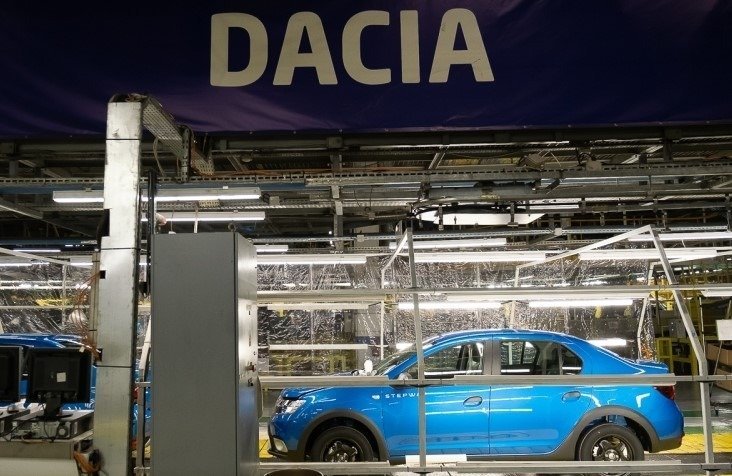 Dacia Mioveni: Scădere de producție și concedieri din 2026
