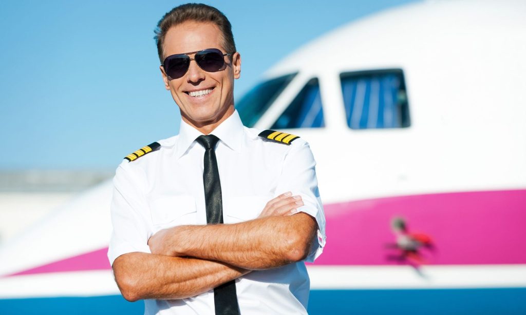 De ce piloții de avion preferă tenul curat: barba, inamicul siguranței Siguranța pasagerilor este, fără îndoială, prioritatea numărul unu în aviație