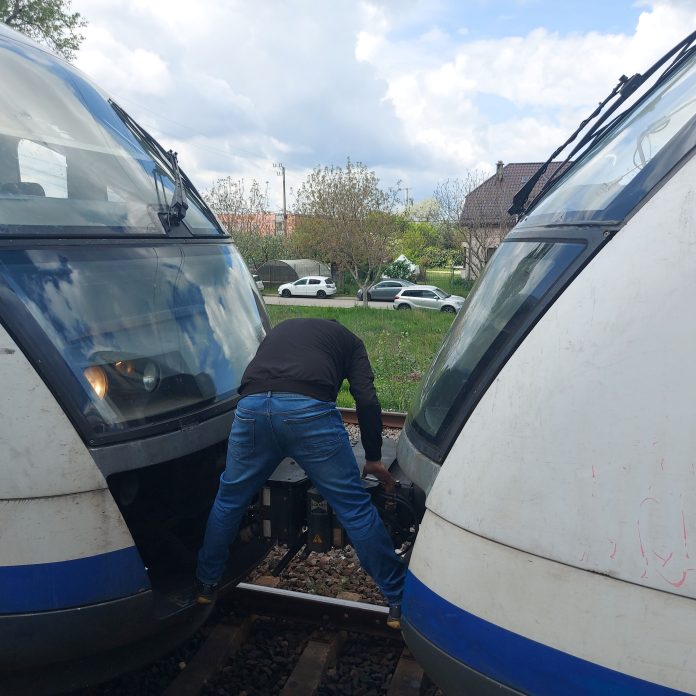 Defecțiune pe ruta Otopeni – București: Un tren a înregistrat întârzieri Un automotor care circula pe ruta Aeroportul Otopeni – București a suferit o defecțiune sâmbătă dimineața, provocând întârzieri în graficul de transport feroviar