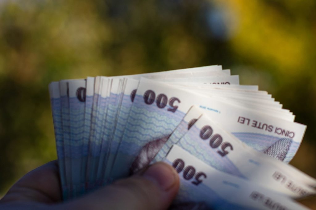 Bănci în pericol: Ce trebuie să schimbe pentru a supraviețui până în 2035?