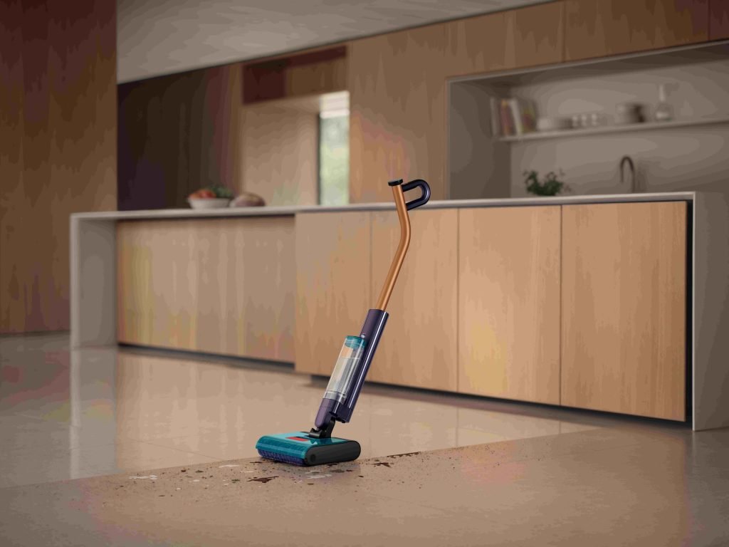 Dyson intră pe piața aspiratoarelor-mop cu un nou model care promite curățenie fără efort Dyson lansează Clean+Wash Hygiene, un nou aparat de curățare care combină funcțiile de aspirare și spălare