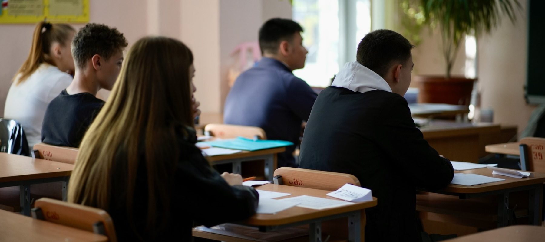 Elevii de clasa a VIII-a primesc luni rezultatele simulării Evaluării Naționale