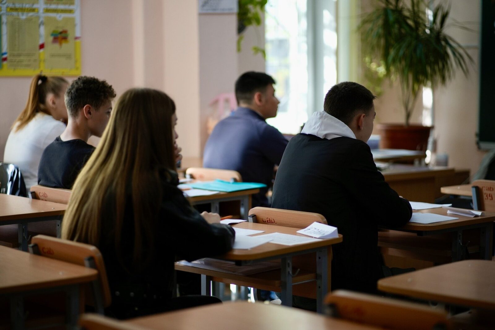 Rezultatele simulării Evaluării Naționale vor fi anunțate luni Elevii de clasa a VIII-a care au participat la simularea Evaluării Naționale vor afla rezultatele luni