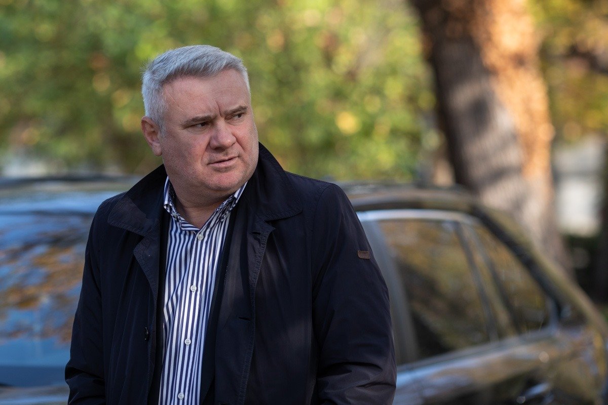 Știrbu acuză PSD de tactică politică în amânarea deciziei privind coaliția Gigel Știrbu, președintele PNL Olt, a lansat o acuzație dură la adresa Partidului Social Democrat, sugerând motive ascunse în spatele recentei amânări a deciziei legate de viitorul coaliției de guvernare