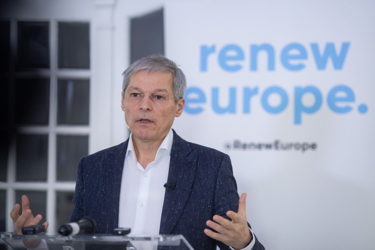 Cioloș, propus de Nicușor Dan pentru șefia Francofoniei Fostul premier al României și fost comisar european Dacian Cioloș, fondatorul partidului REPER, a reacționat luni la propunerea primarului general al Capitalei, Nicușor Dan, pentru funcția de secretar general al Organizației Internaționale a Francofoniei