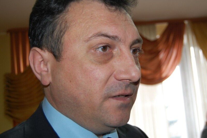 Concurs controversat pentru conducerea TNB: Focșa, fost ministru moldovean, și Ada Lupu Hausvater, la interviu București – Ada Lupu Hausvater, managerul Teatrului Național din Timișoara, și Boris Focșa, fost ministru al Culturii din Republica Moldova, au susținut astăzi proba interviului la concursul pentru funcția de manager al Teatrului Național București (TNB)