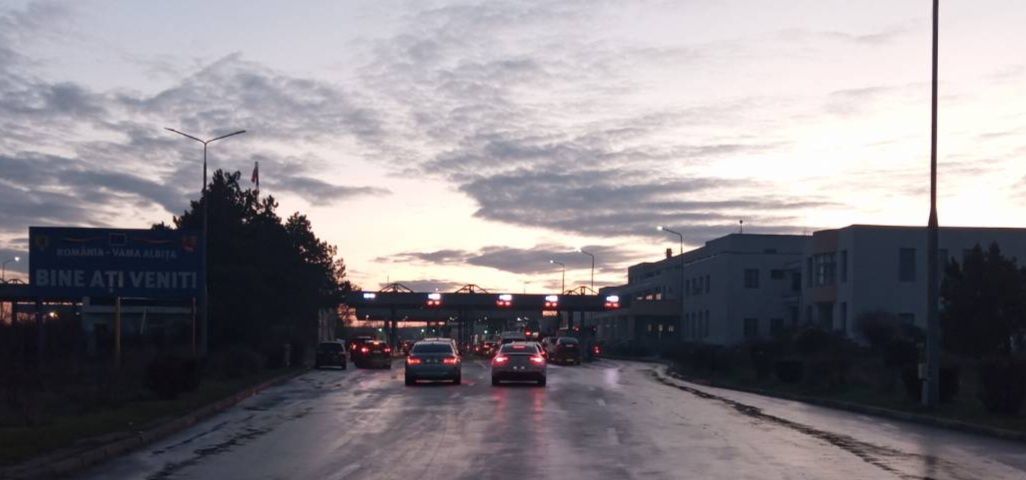 Ungheni-Ungheni, un nou punct de frontieră româno-moldovean Guvernul României a aprobat, în ședința de joi, includerea noului punct rutier de frontieră Ungheni – Ungheni în acordul bilateral cu Republica Moldova privind trecerile de frontieră