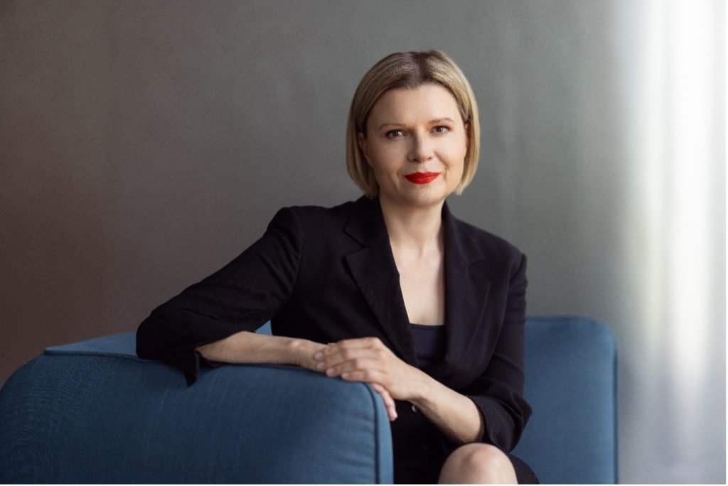 Gabriela Popescu preia conducerea Microsoft România, Moldova și CSI Începând cu 1 martie, Gabriela Popescu a fost numită Country Manager pentru Microsoft România, Moldova și CSI, conform unui comunicat al companiei