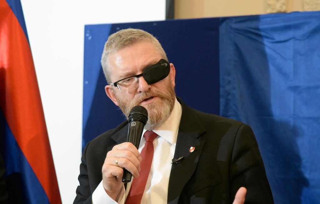 Parlamentul European a ridicat imunitatea deputatului polonez de extremă dreapta Grzegorz Braun, acesta urmând să fie judecat pentru mai multe acuzații penale