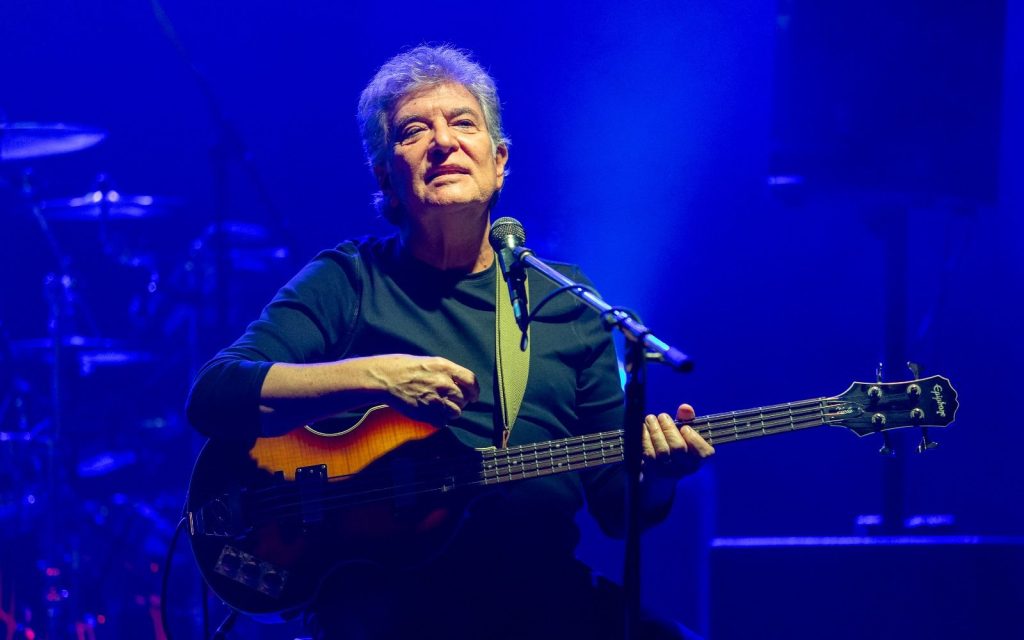 Holograf, în doliu: Basistul Iulian Vrabete a murit