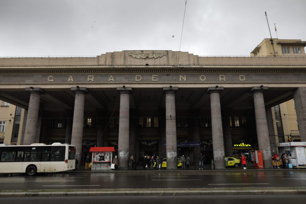 Ancheta Parchetului European la Gara de Nord: Lucrările de Reabilitare, Blocate și Sub Luptă Parchetul European (EPPO) a demarat o anchetă privind lucrările de reabilitare a Gării de Nord din București, proiect finanțat cu fonduri europene