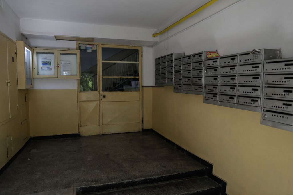 Peste 200 de asociații de proprietari din Sectorul 1, aprobate pentru reabilitarea lifturilor Un număr de peste 200 de asociații de proprietari din Sectorul 1 au depus deja documentația necesară pentru a se înscrie în programul de reabilitare a lifturilor