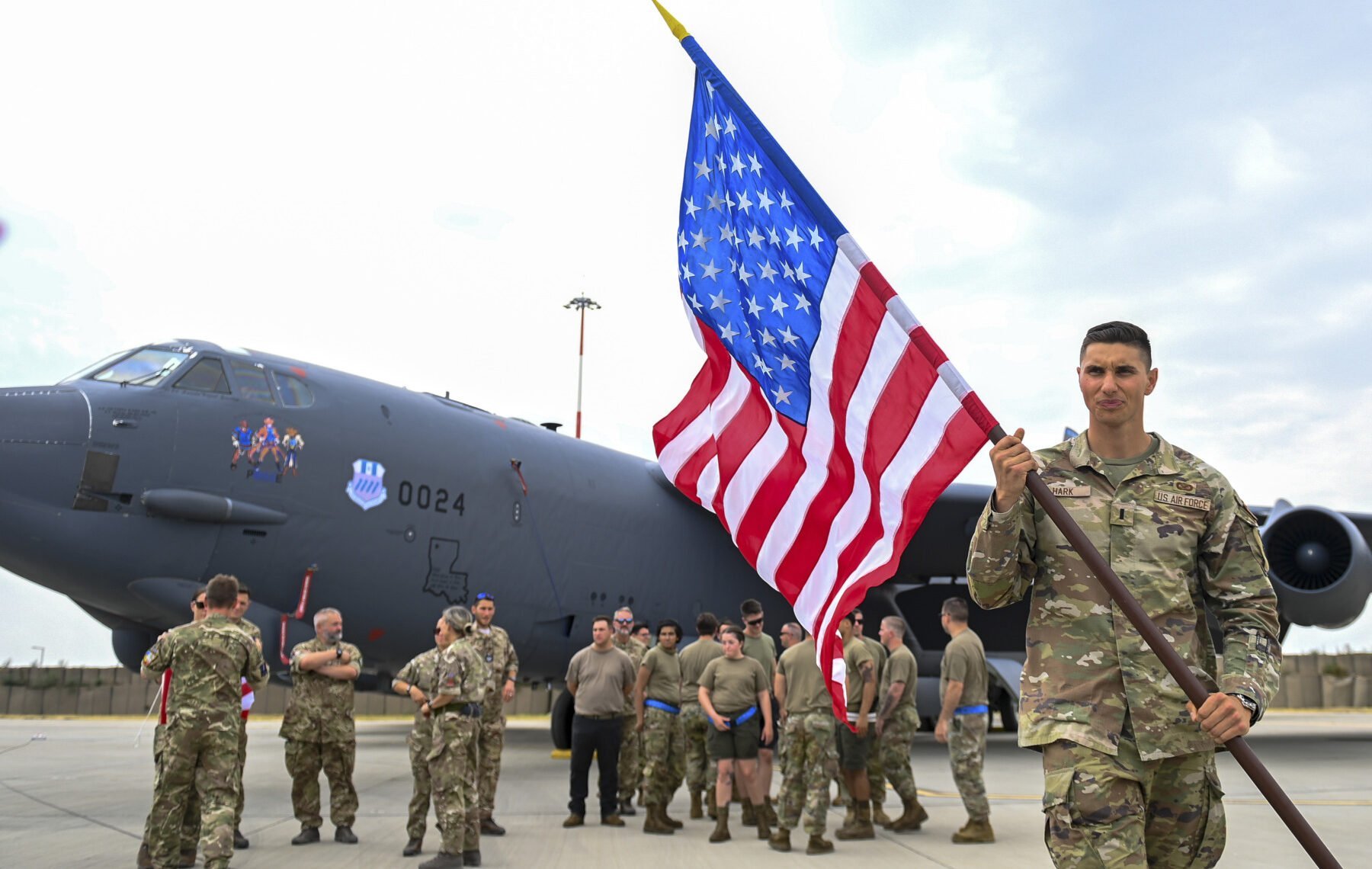 Avioane cisternă americane, transferate pe un aeroport militar Ministerul Apărării din Bulgaria a anunțat mutarea unor avioane cisternă americane pe un aeroport militar, o informație dezvăluită de ministrul adjunct al Apărării, Iordan Bojilov, într-un interviu acordat postului public de televiziune BNT