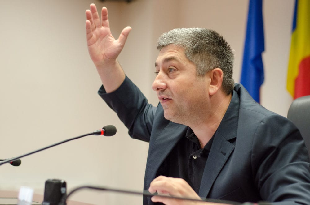 Clujul, sub lupa restructurării: 100 de posturi bugetare, eliminate la Consiliul Județean Prefectura Cluj a demarat procesul de comunicare a listelor cu numărul de posturi ce urmează a fi eliminate în administrațiile publice locale, în conformitate cu prevederile Ordonanței de Urgență a Guvernului 7/2026