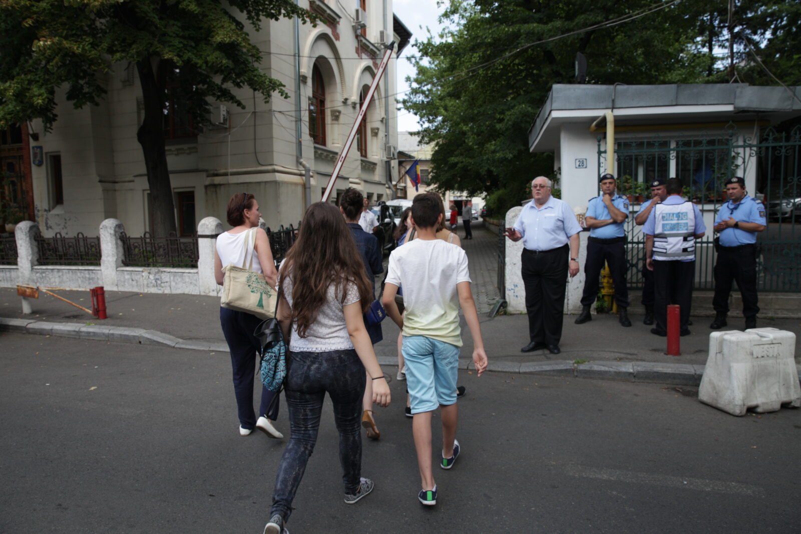 Simulările la bacalaureat, umbrite de greva profesorilor Bucureștiul se confruntă cu o situație delicată înaintea simulărilor pentru examenul de bacalaureat