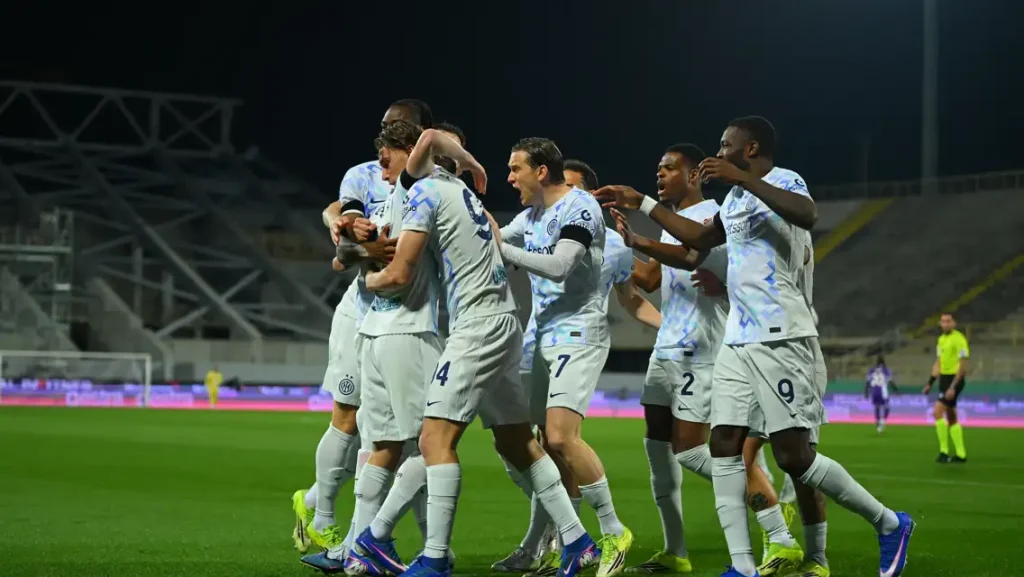 Fiorentina – Inter: Esposito aduce victoria rapidă pentru nerazzurri Inter a învins Fiorentina cu scorul de 1-0 într-un meci disputat în weekend, grație unui gol marcat în primul minut de joc de către Sebastiano Esposito