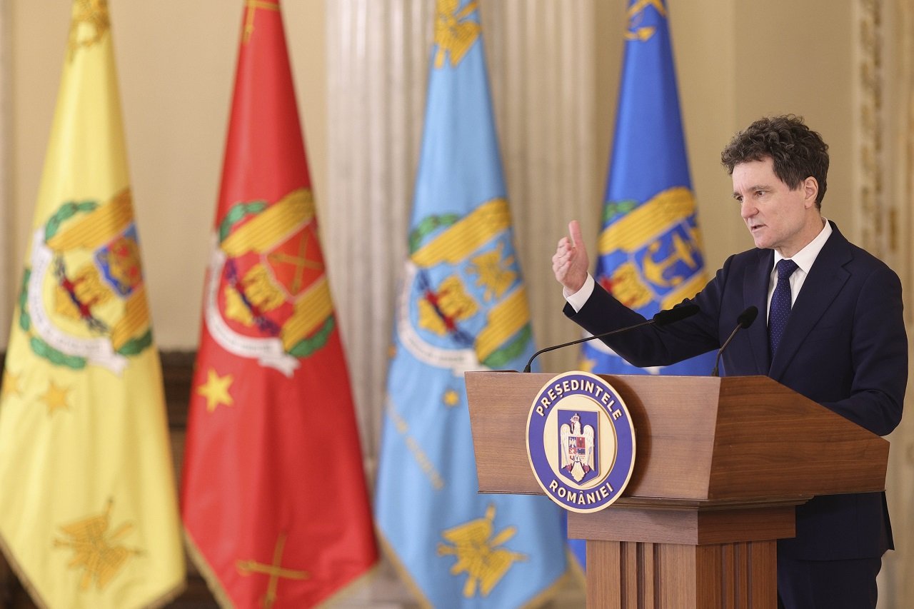 Lideri europeni cer revizuirea legislației verzi în energie București, România – Președintele României, Klaus Iohannis, și alți nouă lideri europeni solicită Uniunii Europene revizuirea rapidă a legislației privind energia verde, cu scopul de a reduce presiunea asupra industriei