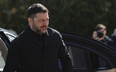 Zelenski a discutat cu regele Iordaniei despre cooperare în domeniul securității Președintele Ucrainei, Volodimir Zelenski, a efectuat o vizită în Iordania, unde s-a întâlnit cu Regele Abdullah al II-lea, duminică