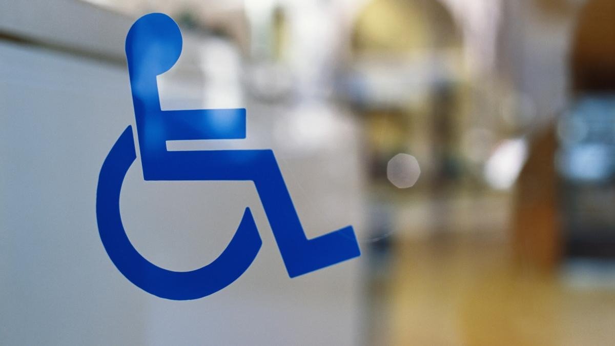 Mii de persoane sănătoase ar putea fi implicate într-o schemă ilegală de obținere a pensiilor de handicap, cu ajutorul unor medici și intermediari