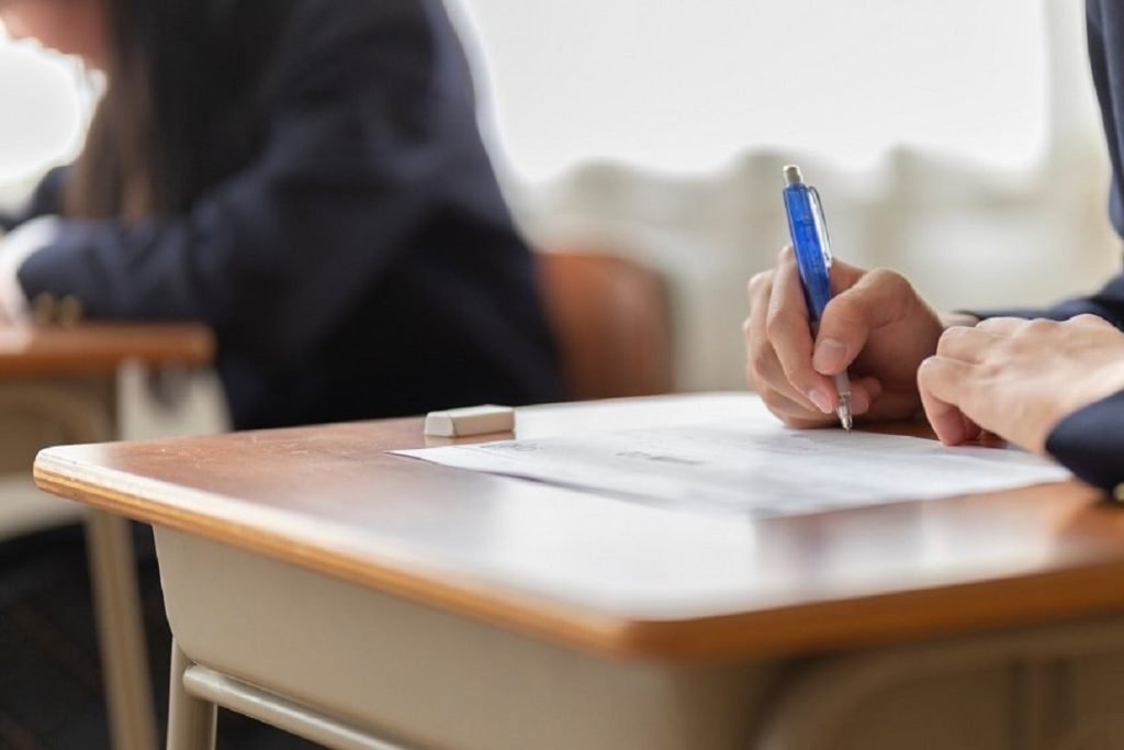 Simularea Bacalaureatului se apropie: Peste 1.350 de școli vor organiza teste Simularea probelor scrise din cadrul examenului național de bacalaureat este programată să înceapă săptămâna viitoare, în peste 1.350 de unități de învățământ cu elevi în clase terminale de liceu