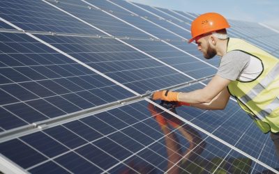 Explozia prețurilor la energie duce Europa spre investiții în surse regenerabile Creșterea accelerată a prețurilor la petrol și gaze, exacerbata de conflictul din Orientul Mijlociu, a determinat o schimbare semnificativă în preferințele europenilor