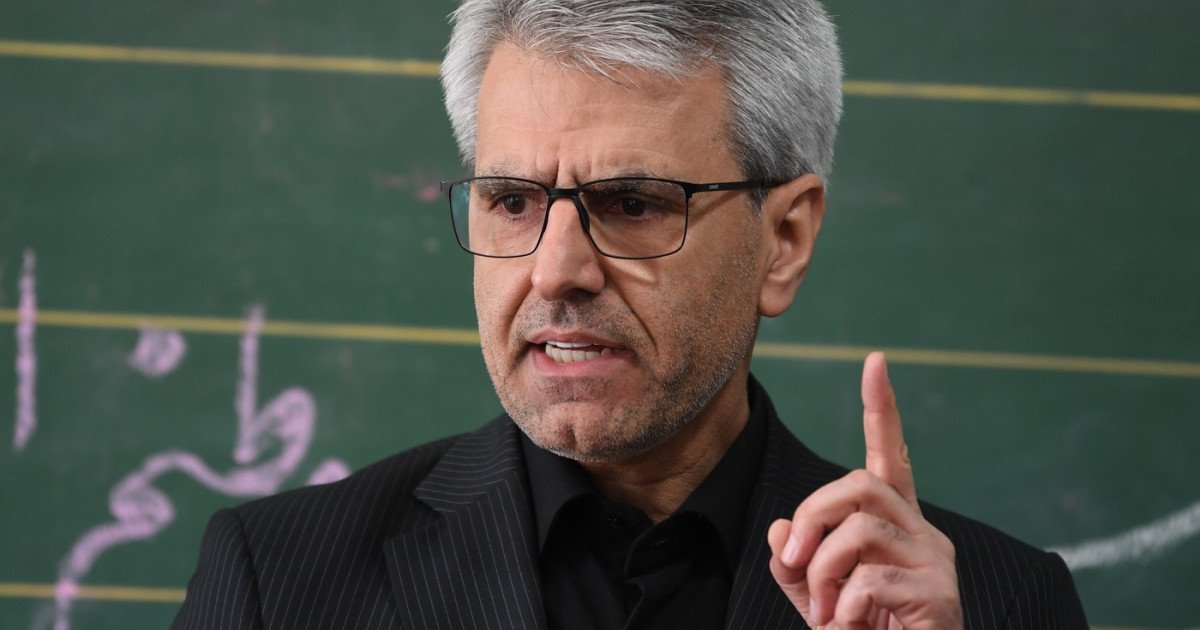 Teheranul avertizează România: Consecințe dacă se permit baze americane Teheranul a emis un avertisment clar României, subliniind că va răspunde pe plan politic și juridic dacă țara noastră permite Statelor Unite utilizarea bazelor militare de pe teritoriul său pentru eventuale operațiuni împotriva Iranului