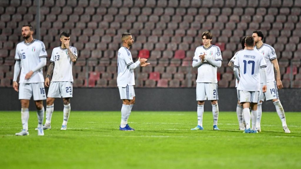 Eșecul Italiei la Cupa Mondială lovește puternic finanțele federale MILANO – Eliminarea Italiei de la Cupa Mondială va avea un impact economic semnificativ asupra Federației Italiene de Fotbal (FIGC)