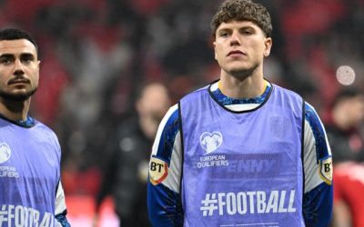 Schimbări majore în echipa României pentru meciul crucial cu Slovacia Echipa națională de fotbal a României se pregătește pentru un meci crucial împotriva Slovaciei, iar selecționerul a operat patru schimbări importante în primul „11” față de partida anterioară