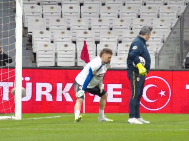 Ionuț Radu, în centrul atenției la antrenamentul naționalei înaintea meciului cu Turcia Echipa națională de fotbal a României a efectuat un antrenament oficial pe stadionul Beșiktaș Park din Istanbul, înaintea meciului amical cu Turcia