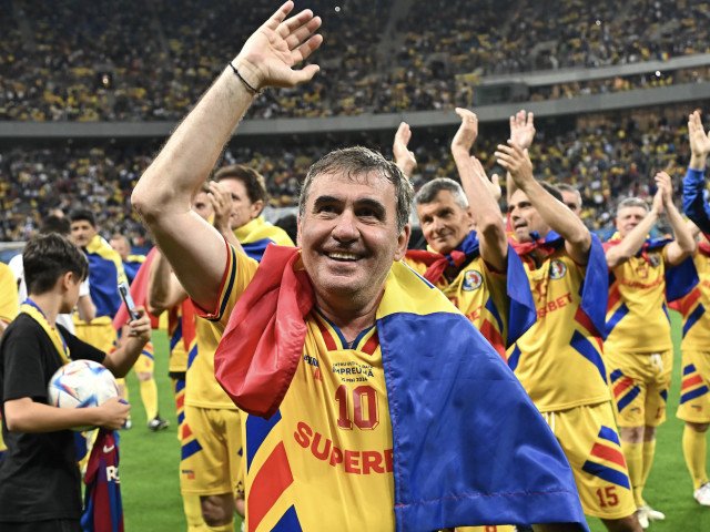 Hagi refuză colaborarea cu FRF pentru meciul cu Turcia Gică Popescu a anunțat că Gheorghe Hagi nu va face parte din staff-ul tehnic al echipei naționale pentru meciul amical cu Turcia, programat în această lună