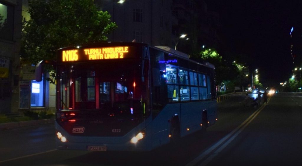 Trei linii de autobuz, deviate noaptea de vineri și sâmbătă