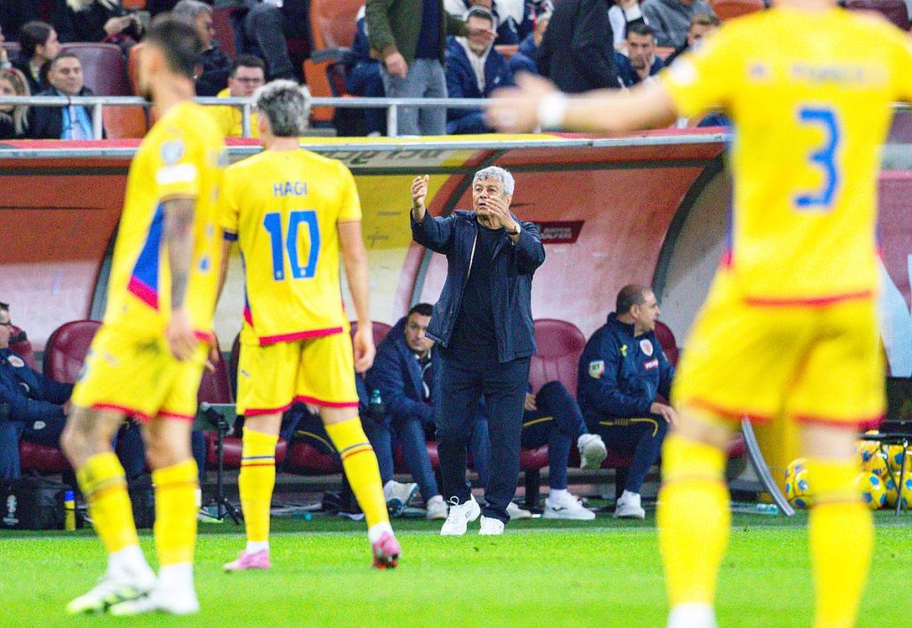 Coman, surpriza lui Lucescu pentru „dubla” cu Turcia: Burcă dezvăluie detalii din trecutul atacantului Marius Coman, atacantul de la UTA Arad, a fost convocat în premieră la echipa națională de fotbal a României pentru meciurile decisive din barajul de calificare la un turneu major