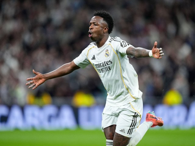 Vinicius Junior a spart gheața în derby-ul cu Atletico Madrid, reușind o ”dublă” crucială pentru Real Madrid, într-un meci plin de tensiune