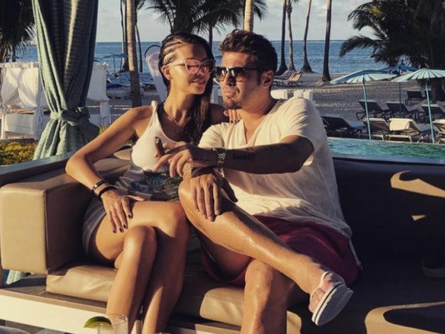 Mutu, despre nostalgia comunismului: „Oamenii nu realizează prin ce am trecut” Fostul mare fotbalist Adrian Mutu a reacționat public după ce un sondaj recent a relevat o creștere a numărului de români care consideră că viața era mai bună în perioada comunistă