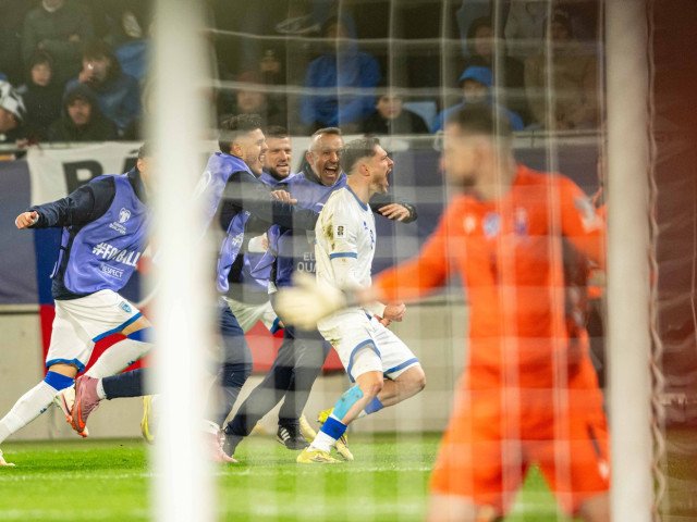 Spectacol de goluri în barajul pentru Campionatul Mondial: o națională visează la o premieră istorică Un meci incredibil, cu răsturnări de situație și emoții la cote maxime, s-a disputat în cadrul barajului pentru calificarea la Cupa Mondială din 2026