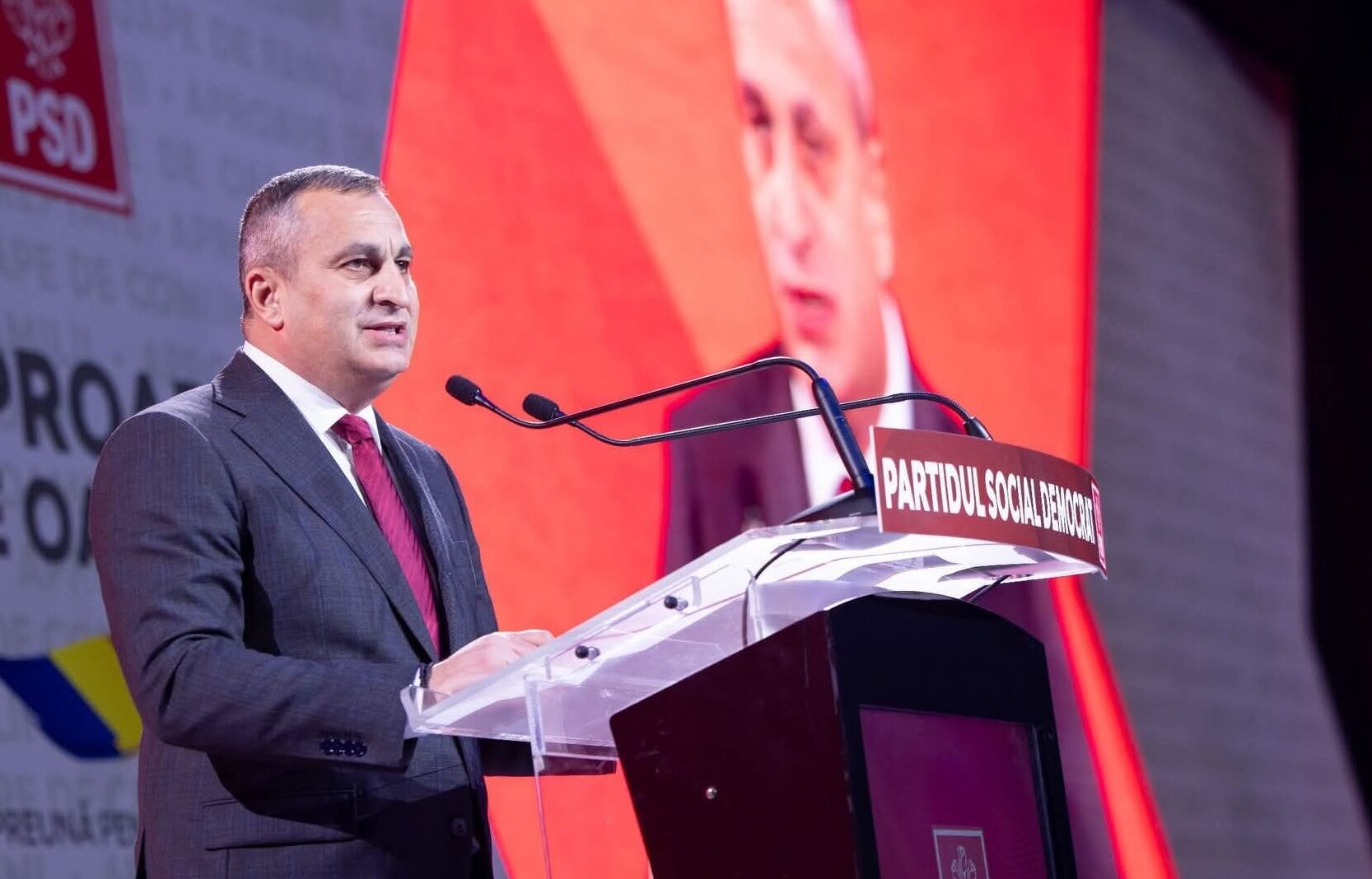 Grindeanu și liderii PSD pleacă la Slatina, startul unei serii de întâlniri decisive pentru viitorul guvernului Sorin Grindeanu, alături de ceilalți lideri centrali ai Partidului Social Democrat, se află astăzi la Slatina, inima fief-ului controlat de baronul Paul Stănescu