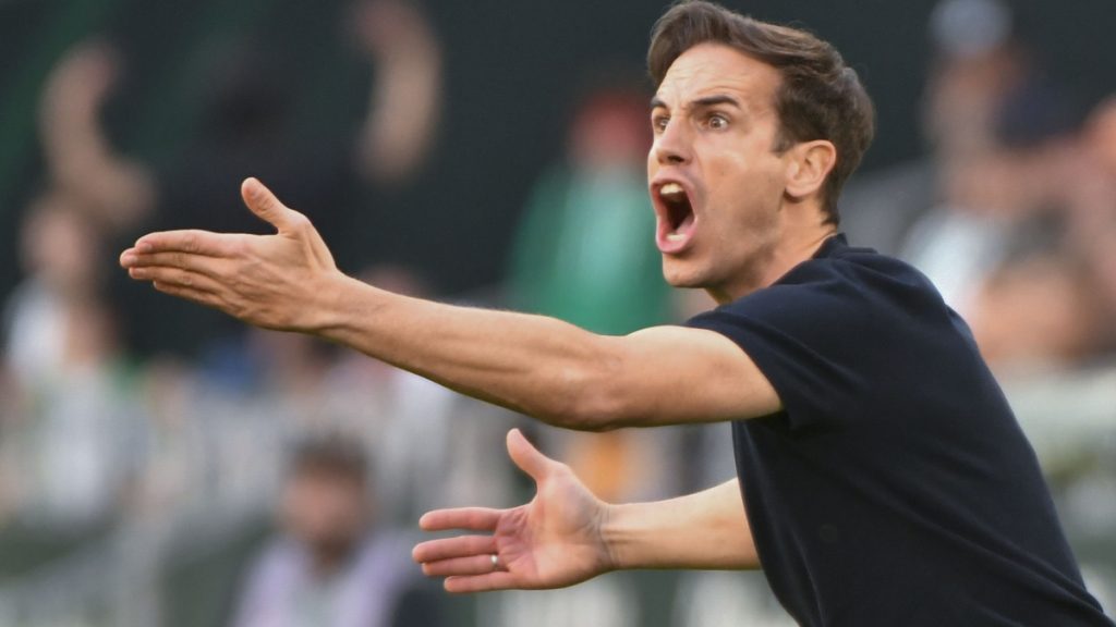 Meci spectaculos, dar prima repriză, o dezamăgire