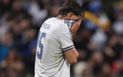 Italia, lovită dur: „Squadra Azzurra” ratează al treilea Campionat Mondial consecutiv Eșecul „Squadrei Azzurra” de a se califica pentru Cupa Mondială FIFA din 2026 a stârnit un val de dezamăgire în Italia, unde fanii și presa au reacționat cu duritate la această performanță dezastruoasă