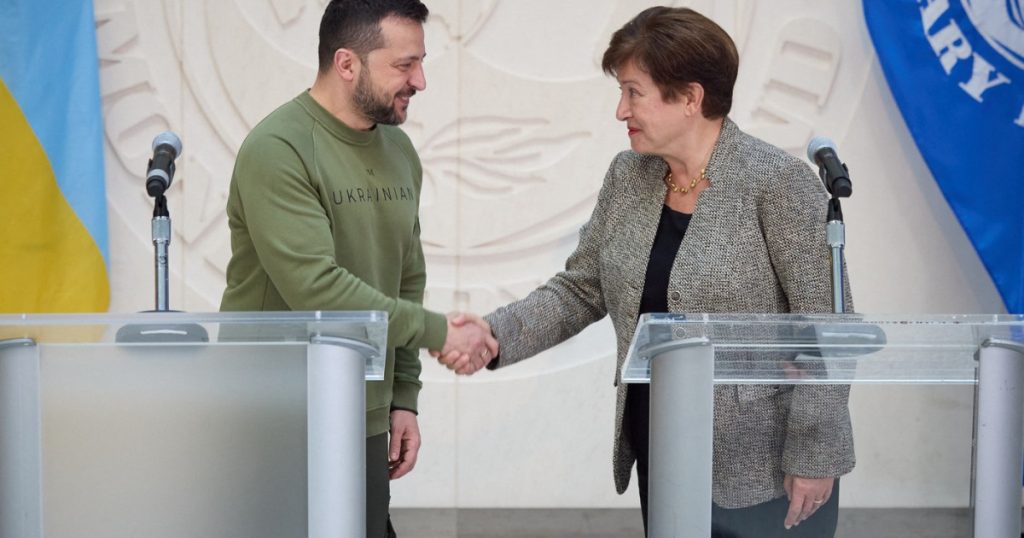 FMI aprobă program financiar pe 4 ani pentru stabilizarea economiei ucrainene.
