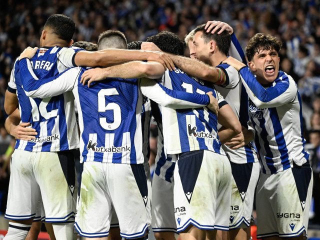 Real Sociedad în finala Cupei Spaniei, după un meci tensionat cu Athletic Bilbao Real Sociedad a învins Athletic Bilbao cu scorul de 1-0 și s-a calificat în finala Cupei Spaniei, unde va întâlni Atletico Madrid