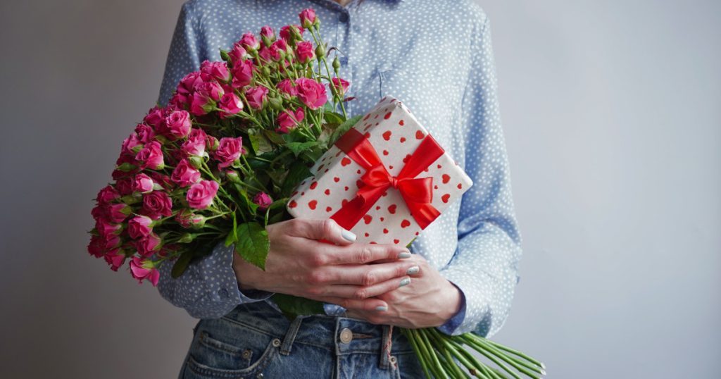 8 Martie 2026: Ghidul cadourilor perfecte pentru femeile din viața ta Ziua Internațională a Femeii, marcată pe 8 martie, este o ocazie de a celebra feminitatea și de a arăta aprecierea pentru femeile speciale din viețile noastre