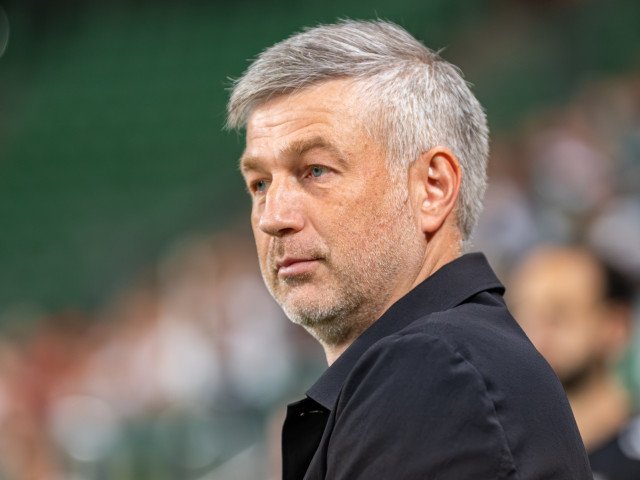 Edi Iordănescu, postări live de pe stadion la Atletico – Tottenham