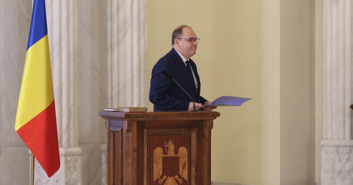 Mihai Dimian preia portofoliul Educației: Rectorul de Suceava, singura propunere acceptată de PNL Mihai Dimian, rectorul Universității „Ștefan cel Mare” din Suceava, este noul ministru al Educației, după ce a primit votul unanim al liberalilor în ședința de luni seară