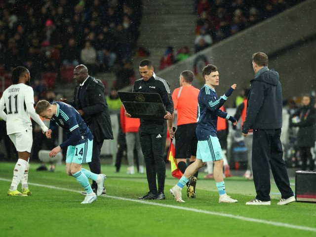 Addo, demis de la conducerea Ghanei după înfrângerea cu Germania Selecționerul Ghanei, Otto Addo, a fost demis de la conducerea echipei naționale, la doar 72 de zile distanță de Cupa Mondială